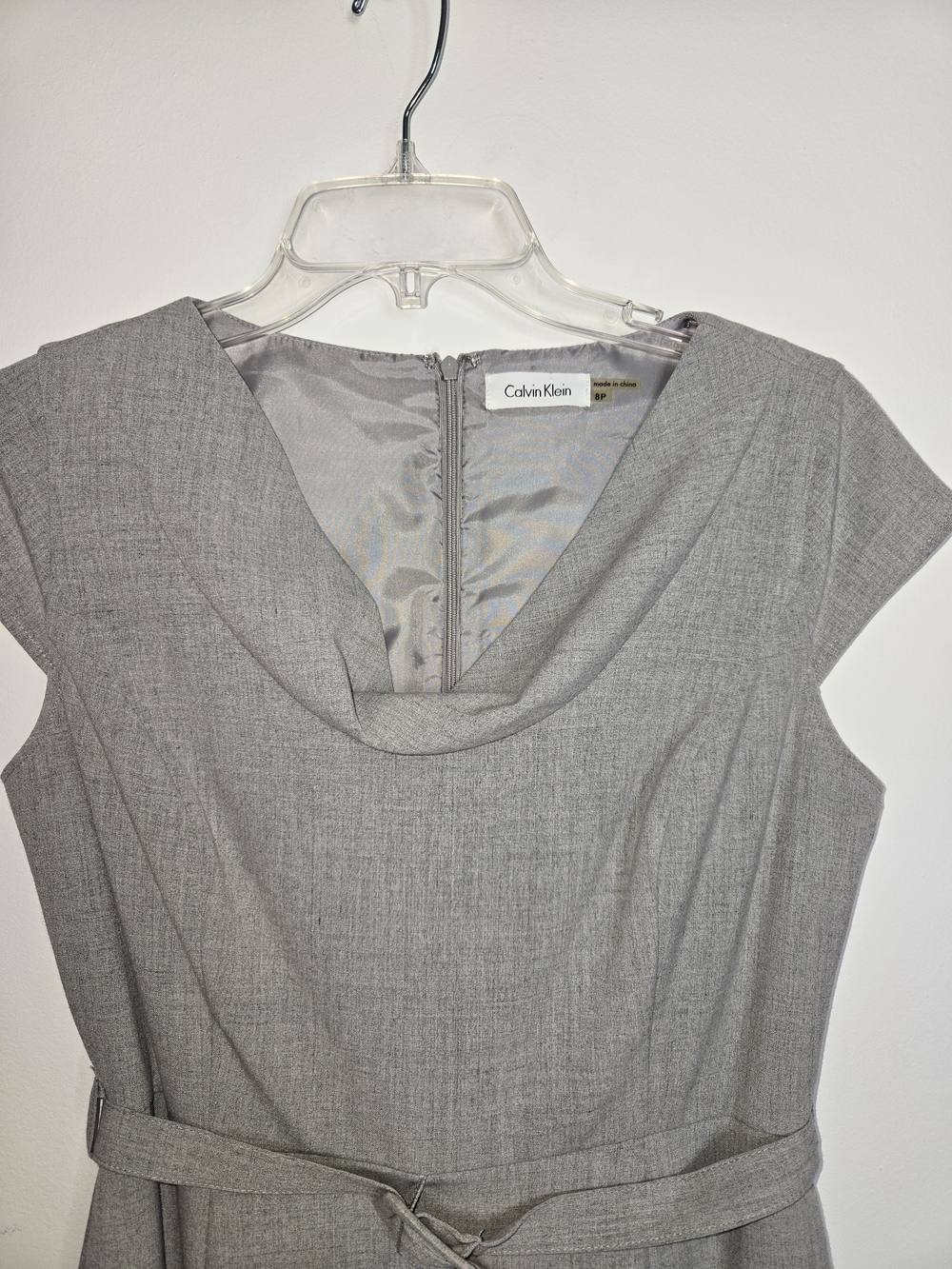 Calvin Klein Taylored Light Gray Cow-Neck Cap Sleeve Shealth Midi Dress 8P - Picture 2 of 13